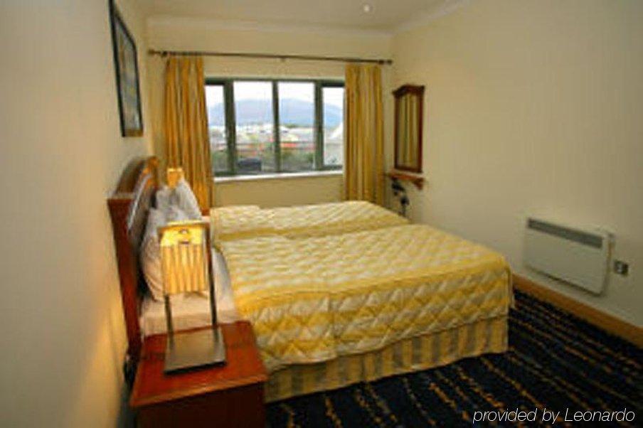 Park Place Apartments Киларни Стая снимка